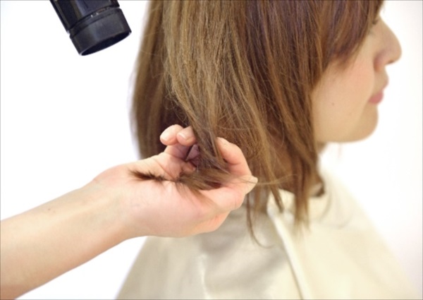 青山の美容院（サロン）サービスイメージ画像　青山の美容院（サロン）が教える、美髪をつくるための髪の乾かし方
